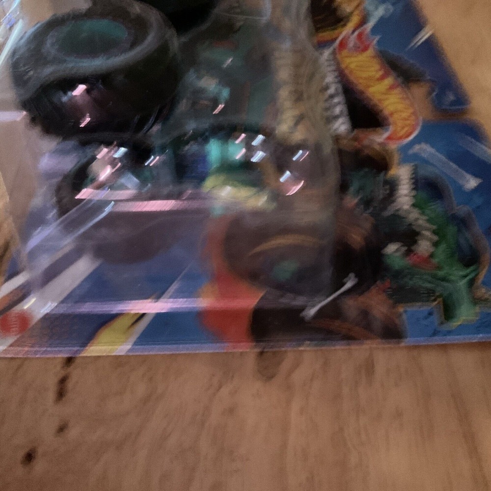 Mattel Hot Wheels Monster Truck Demolition Double, Tiger Shark And Mega-Wrex - Picture 4 of 8